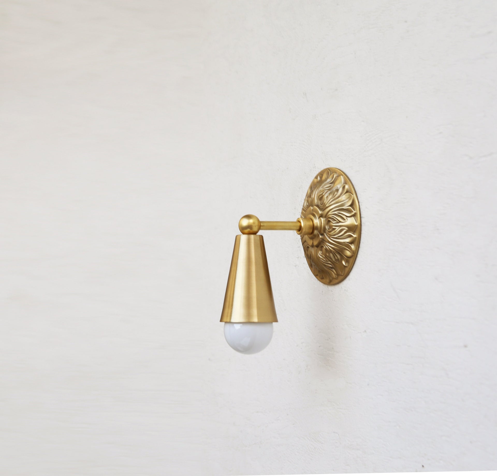 Polished and buffed Solid casting Brass Wall Sconce light, Ceiling Flush Mount light, UL Listed No.0483