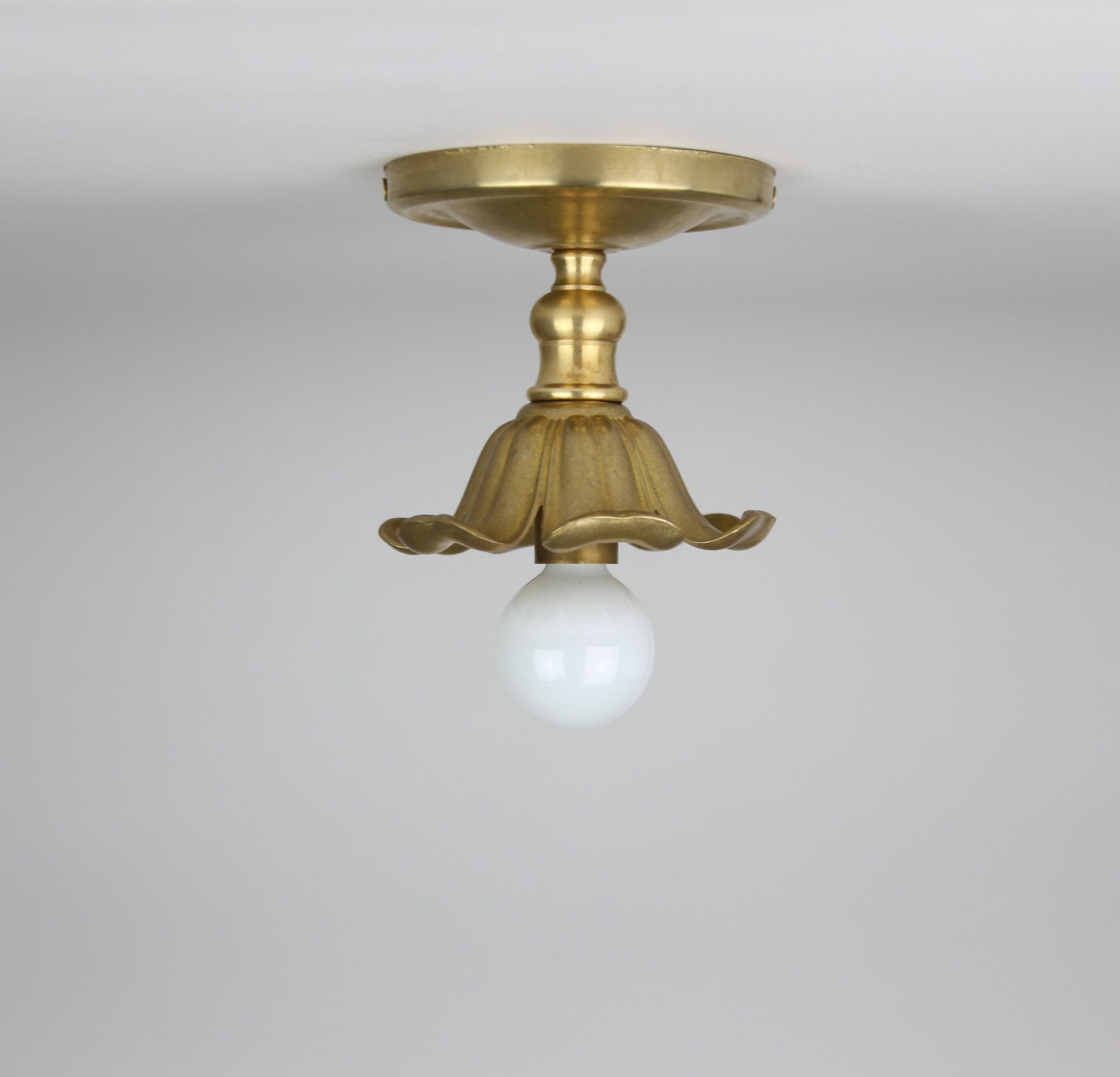 Brass ceiling light with flower shape lamp holder, Classic brass ceiling light