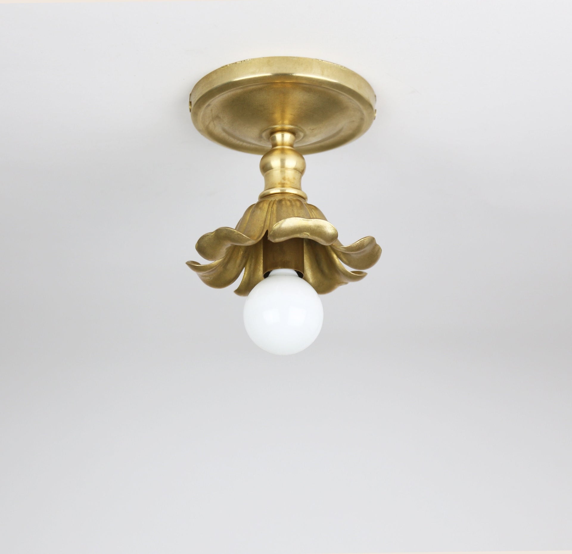 Brass ceiling light with flower shape lamp holder, Classic brass ceiling light