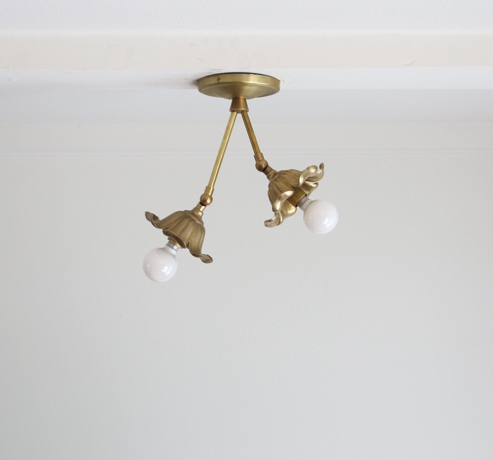 Brass ceiling light with flower shape lamp holder, Classic brass ceiling light