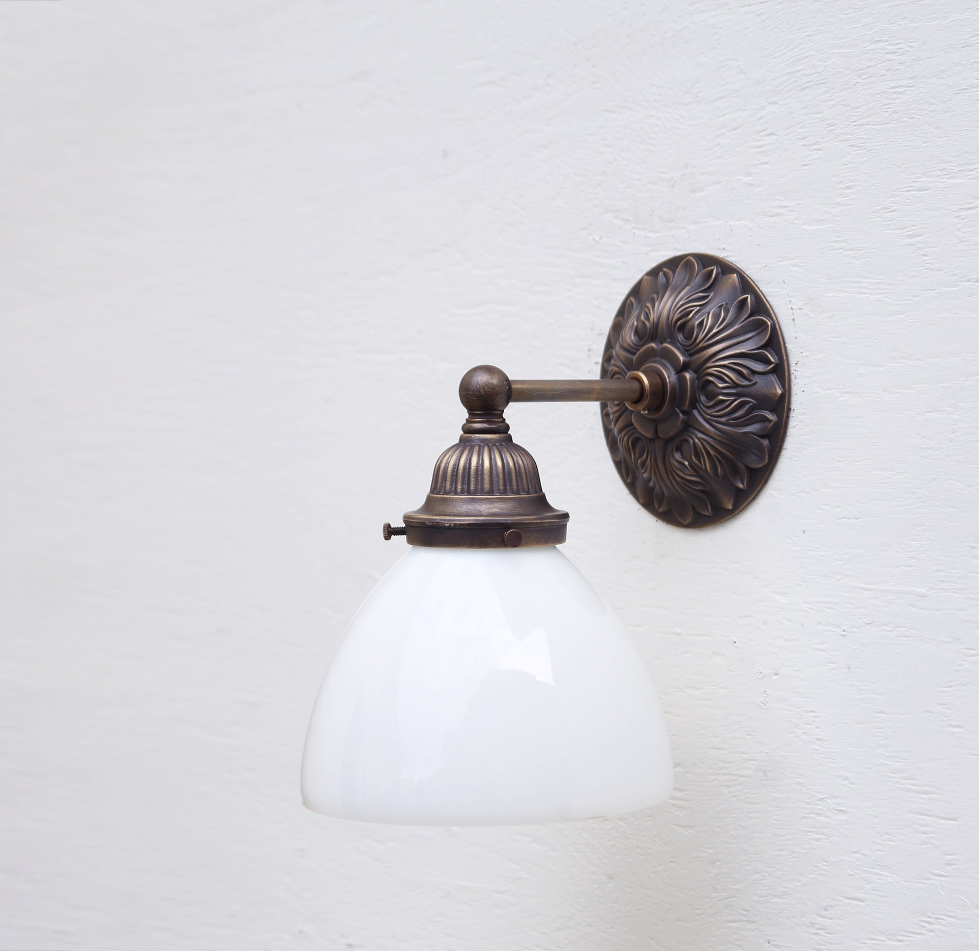 Casting Brass Wall Sconce Light-Aged Brass Wall Sconce Light-Classic Casting Brass Light