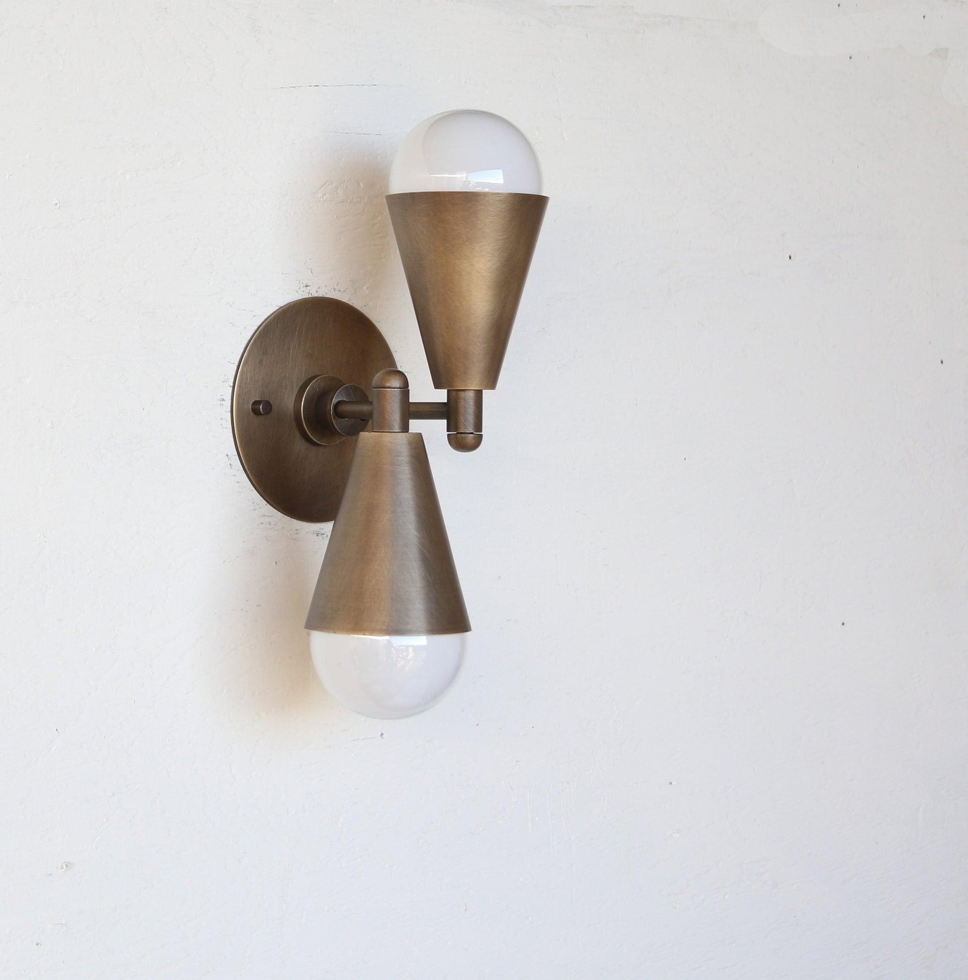 Aged Brass  Wall Sconce light - Casting Brass Wall Sconce Light- Minimal Sconce Light