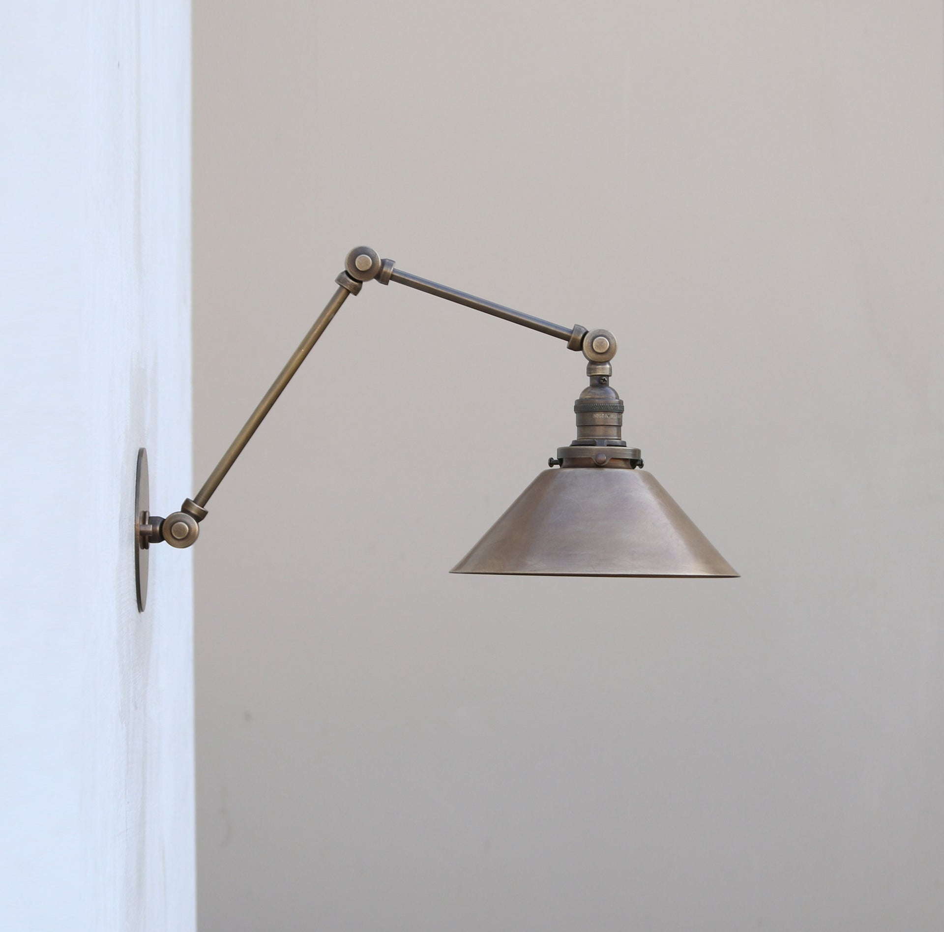 Brass Adjustable Wall Sconce light, Solid Brass Swivel Wall Sconce light, UL Listed No.0366