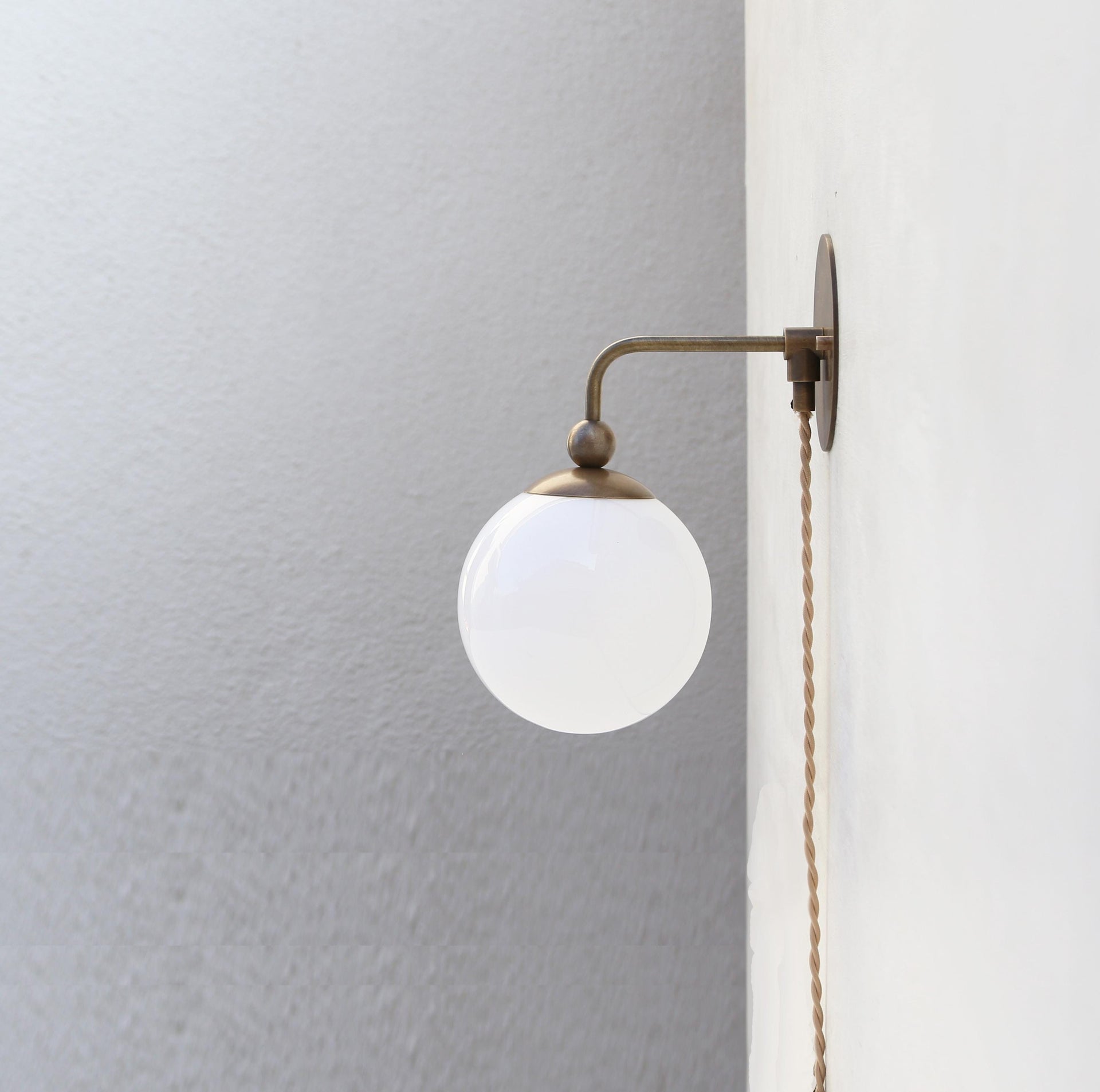 Plug-in Brass Wall Sconce light, Modern brass light, Wall sconce light, Minimal Sconce Light UL Listed, 6"-PPQ,No.0902