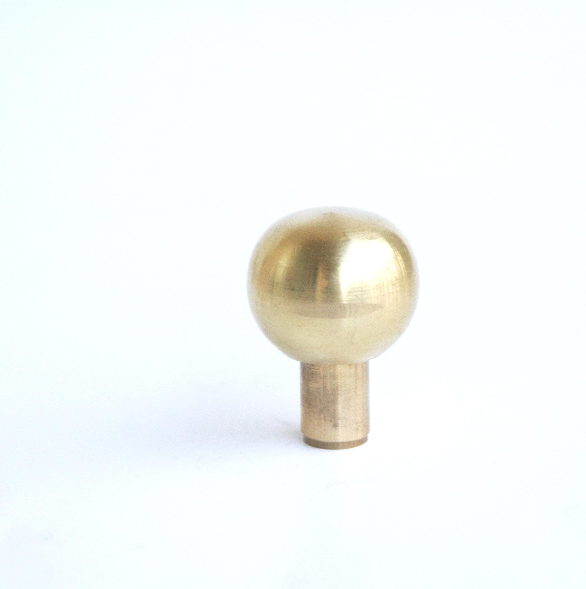 Solid brass ball drawer pull - Modern brass knob - Cabinet Pull - Cabinet knob, No.0154