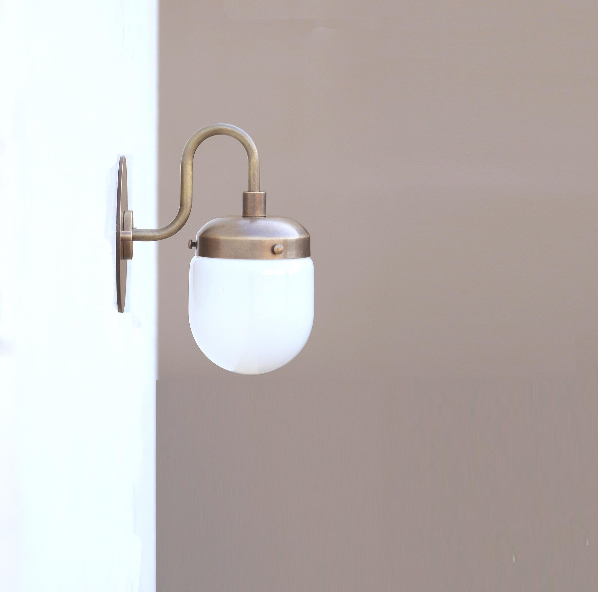 Vanity Light, Wall Sconce Light, Mid Century Brass Wall Sconce light LM1, UL Listed, No.0451