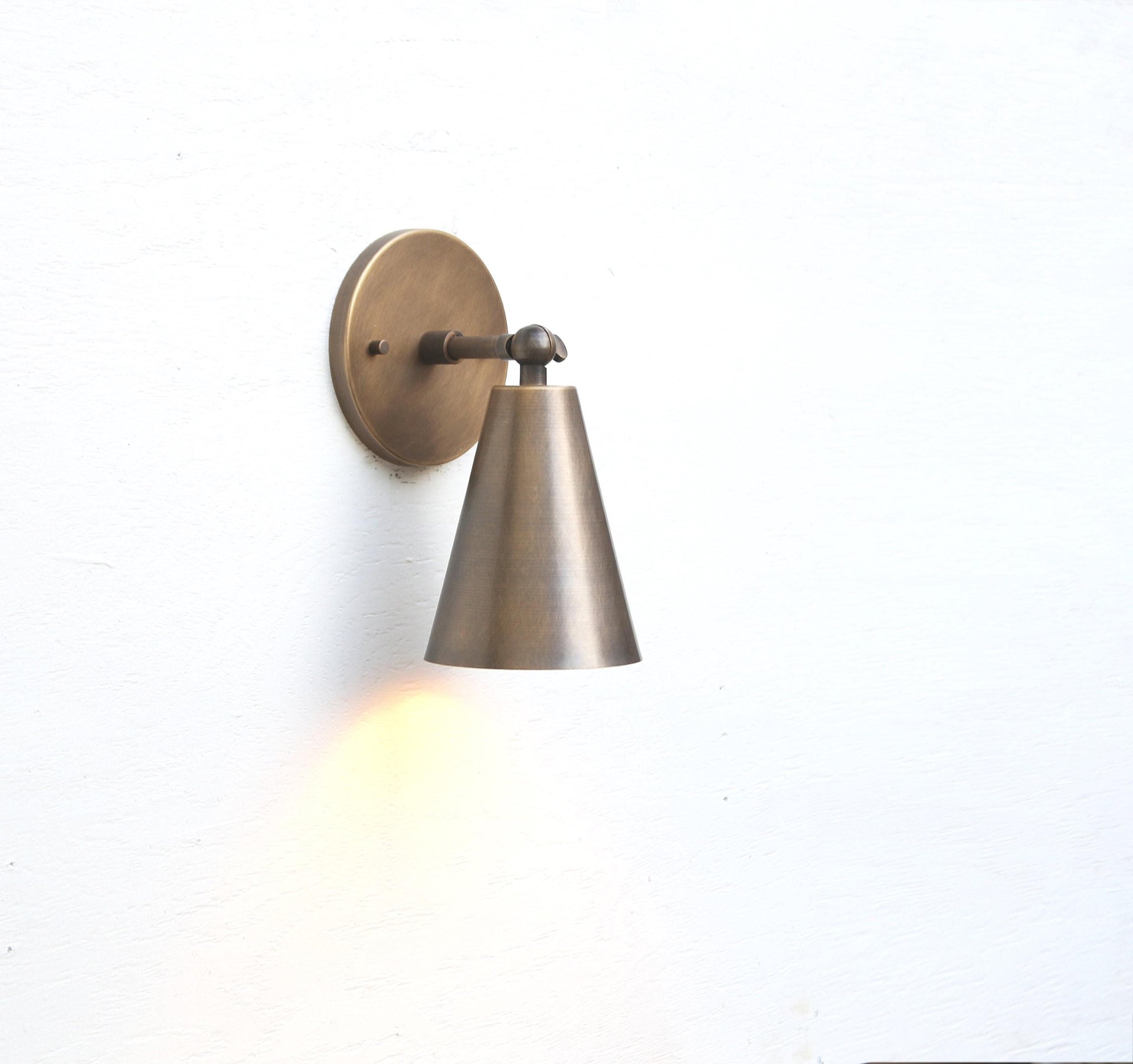 Brass Wall Sconce light, Modern brass light, Mid Century brass wall sconce light, Aged Brass Wall Sconce light, UL Listed No.0396
