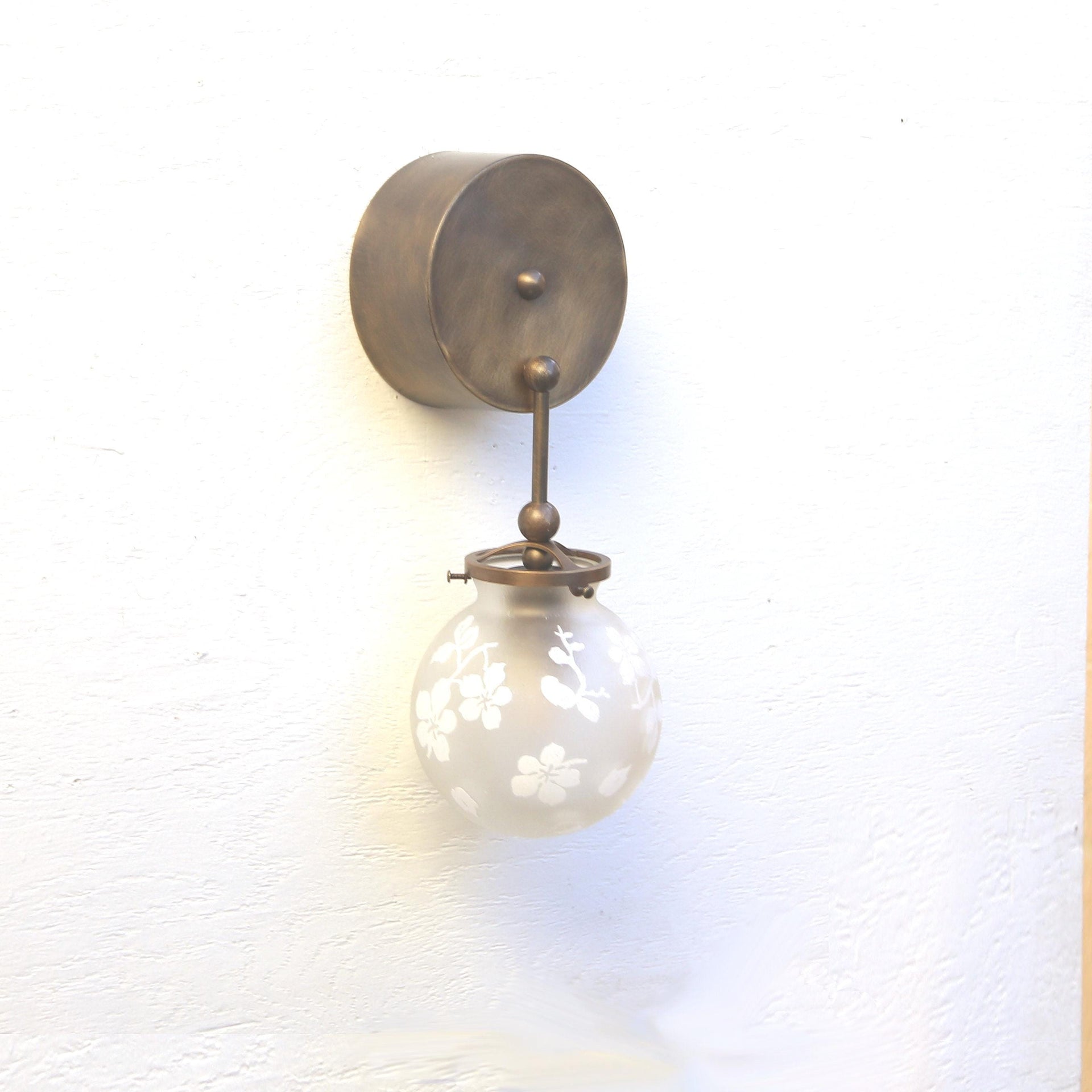 Brass  Wall Sconce light - Brass Wall Sconce Light - Wall sconce light with sand-blasting glass shade, UL Listed, No.0179