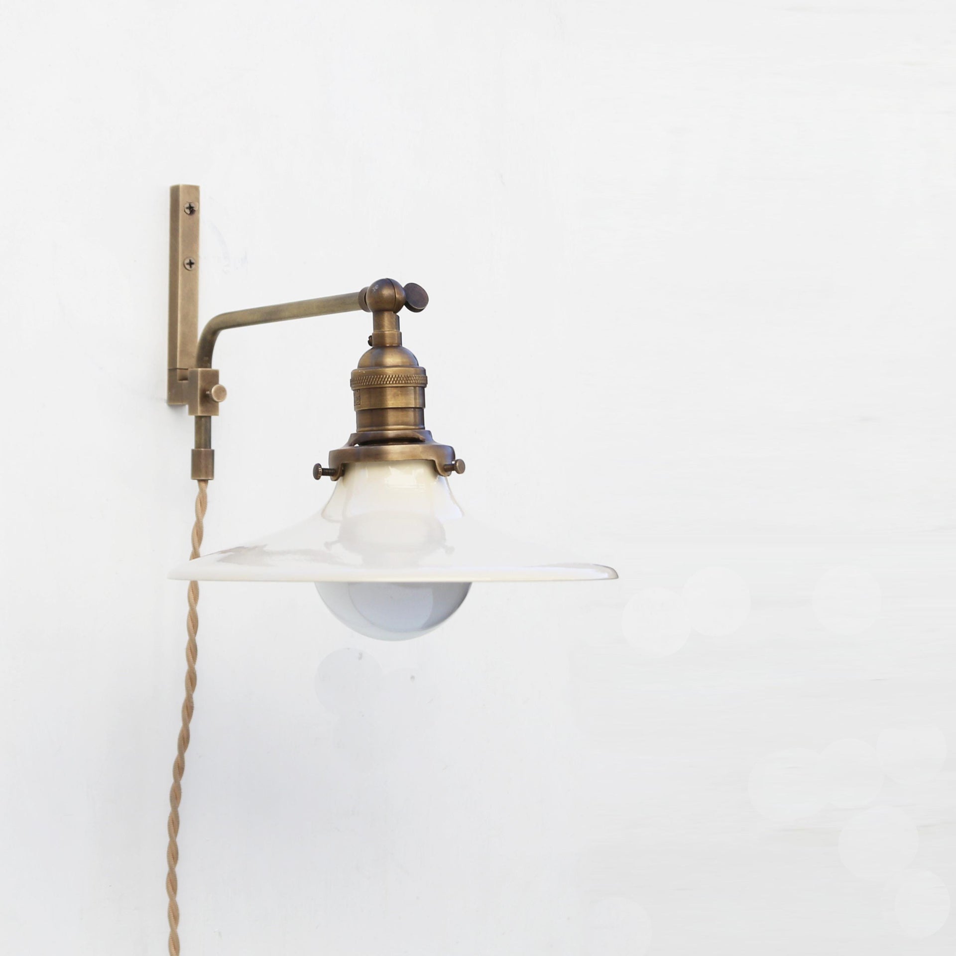Plug-in Wall Sconce light, Modern brass light, Wall Sconce light with cream finish shade No.0256