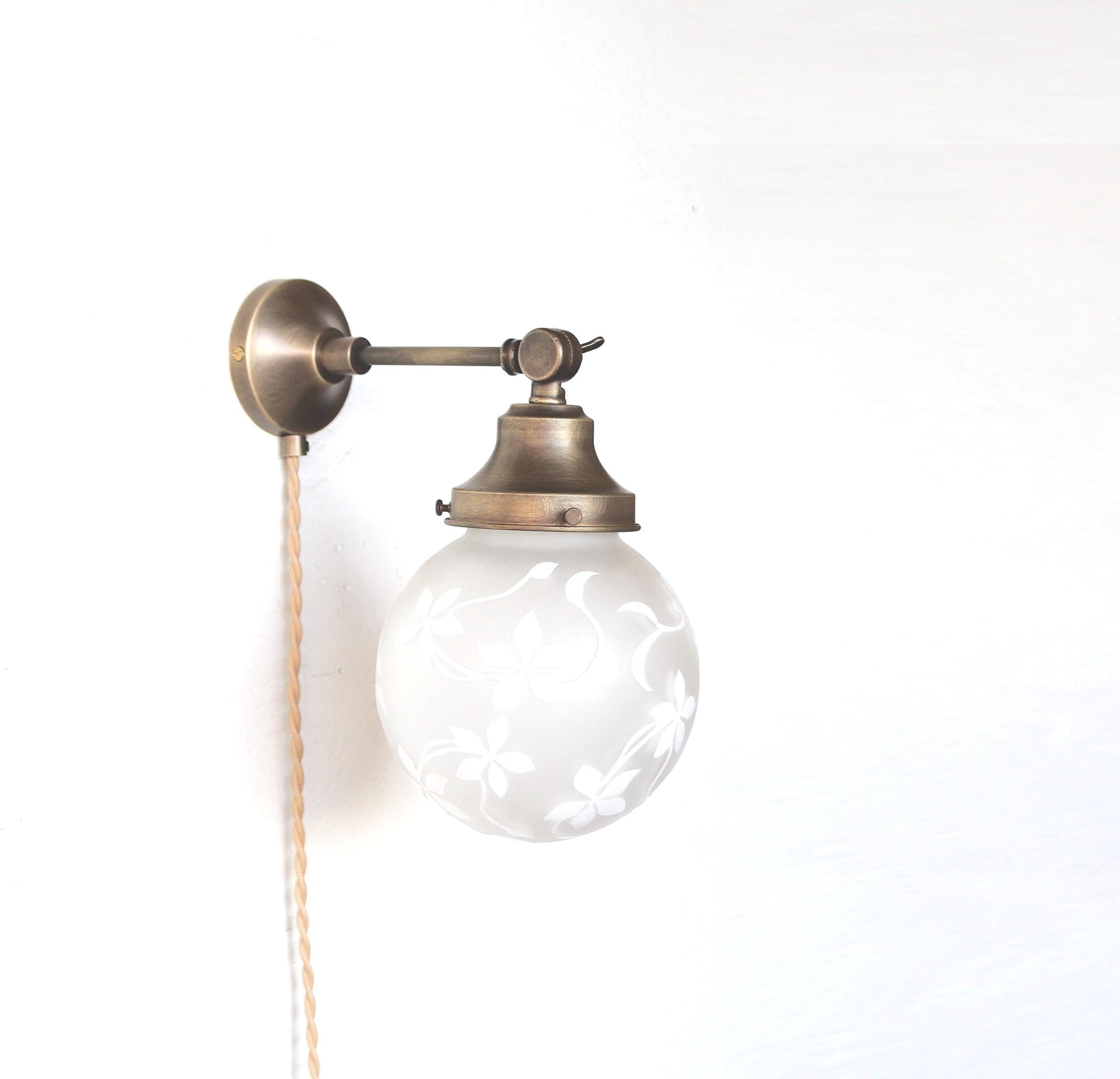 Pug-in Brass Wall Sconce  light, Modern brass light,  Aged  brass finish wall sconce light, Minimal Sconce Light, No.0243