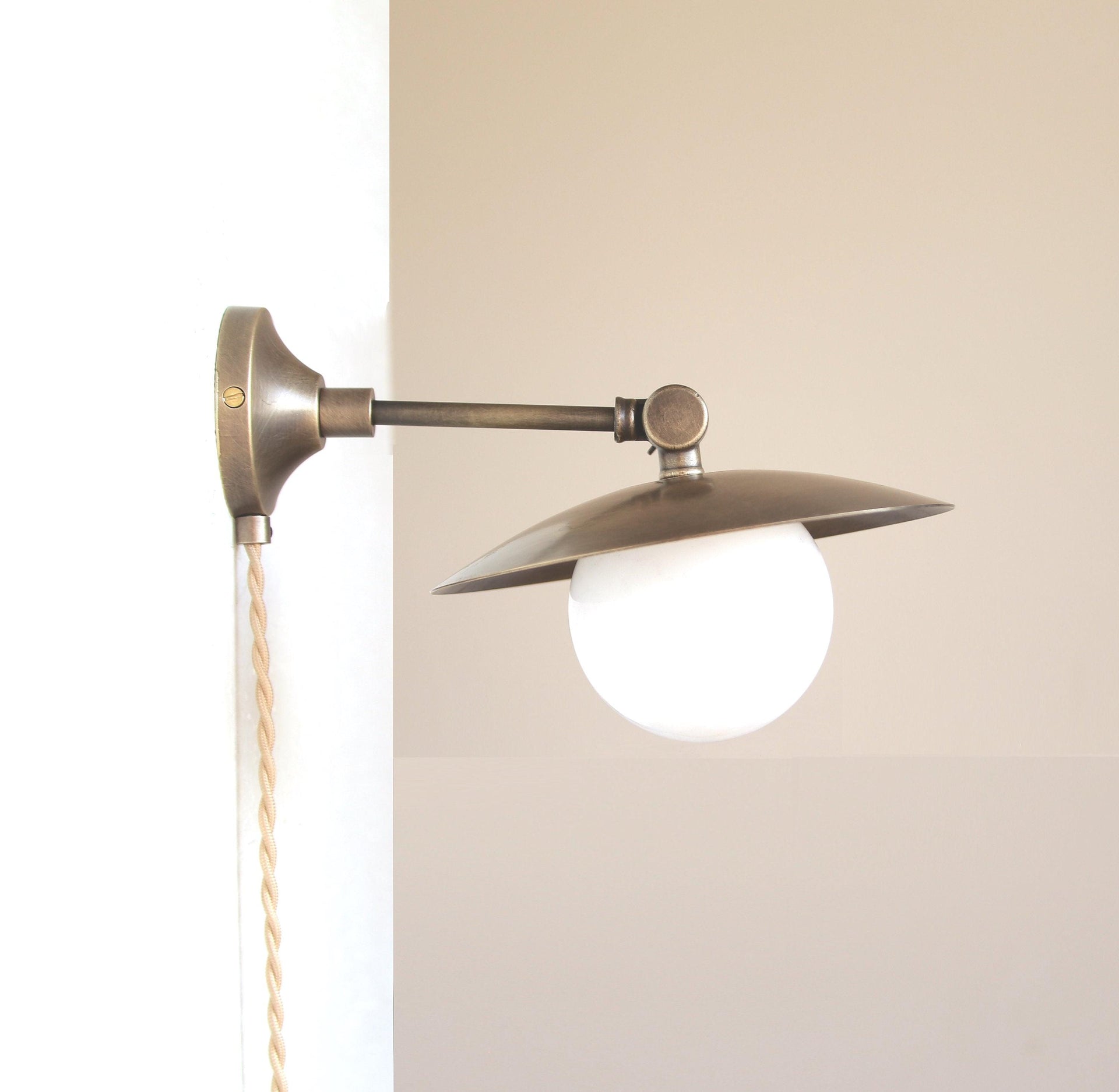 Pug-in Brass Wall Sconce light, Modern brass light, Aged brass finish wall sconce light, Minimal Sconce Light PPQ4, No.0213