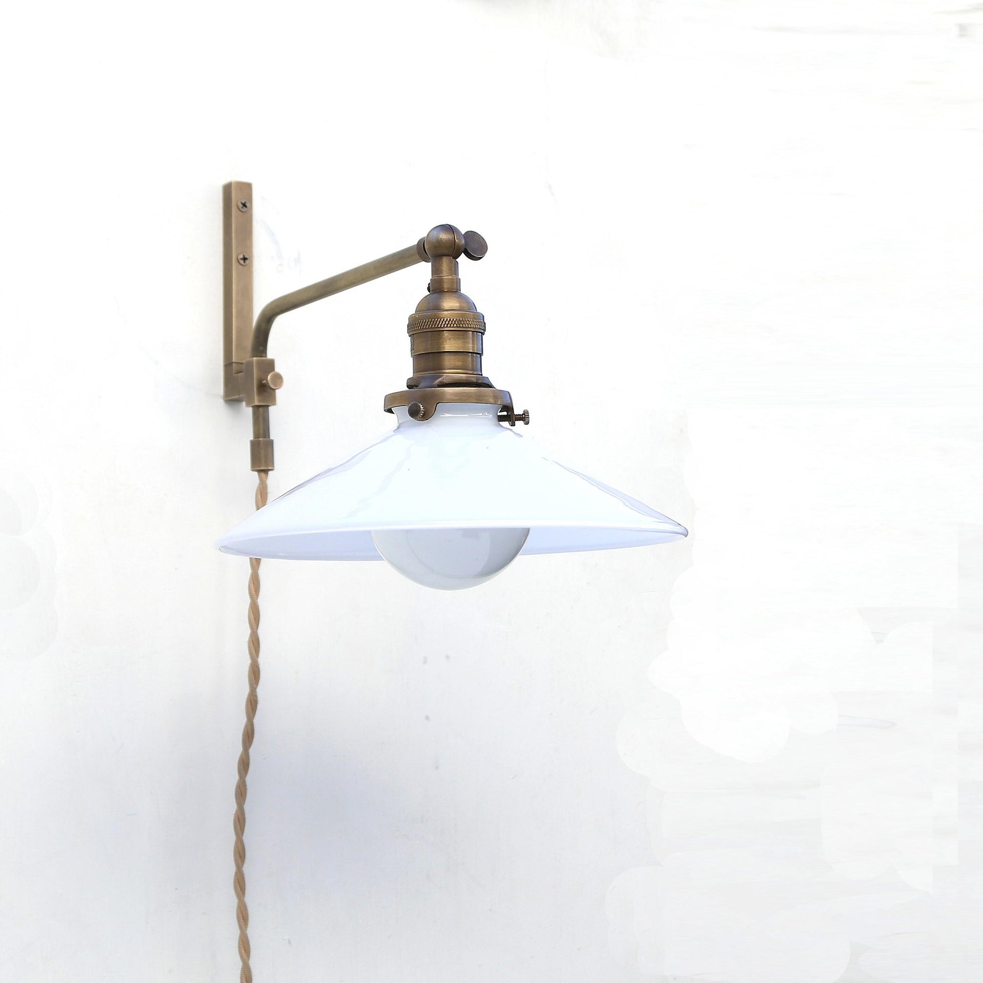 Plug-in Wall Sconce light, Modern brass light, Wall Sconce light with glass shade. No.0267