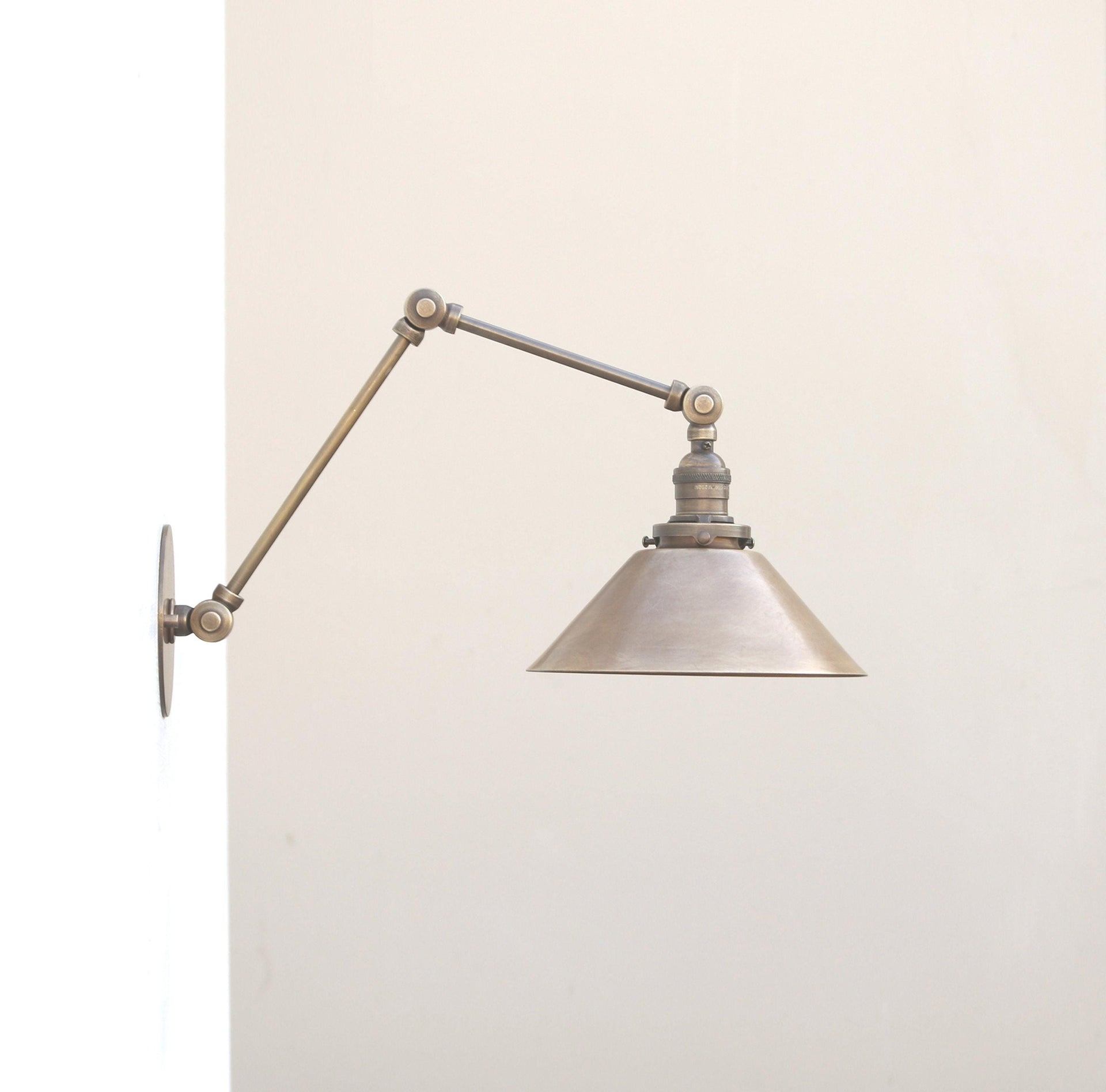 Brass  Adjustable Wall Sconce  light, Solid Brass Swivel Wall Sconce  light, UL Listed, No.0092