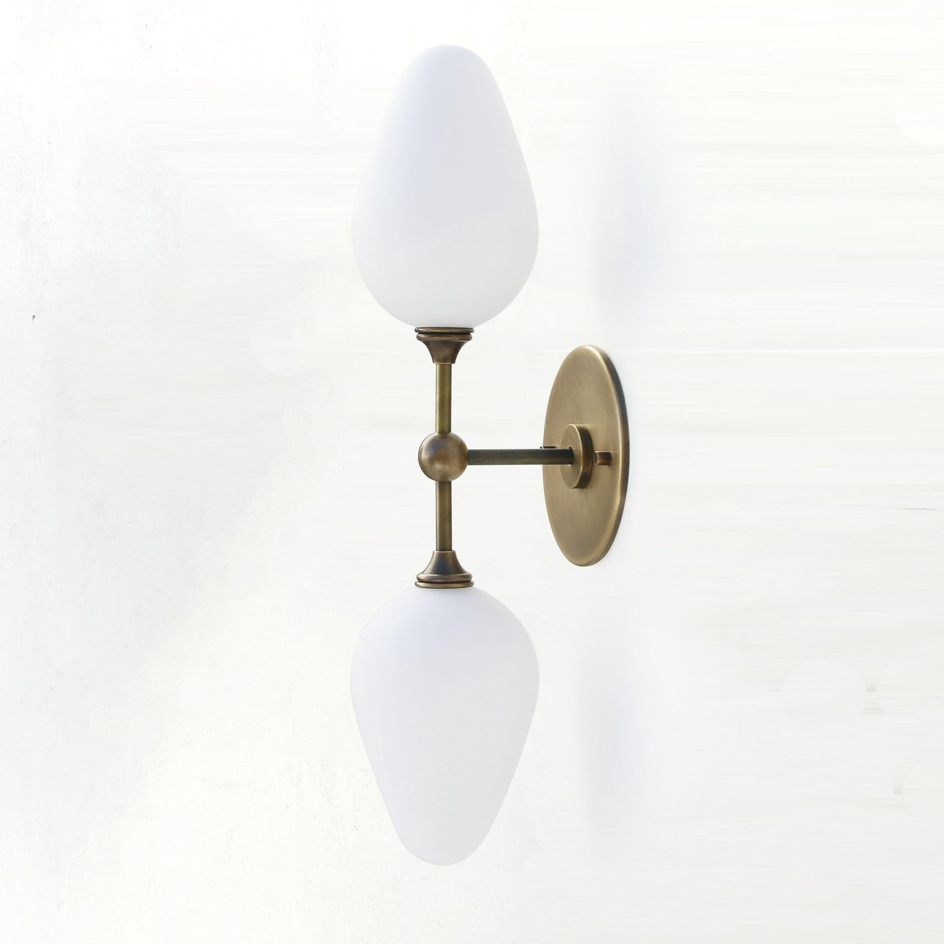 Bathroom Vanity, Vanity Fixture, Mid Century Brass Wall Sconce  light,  UL Listed. YAG-Tulip  No.3071