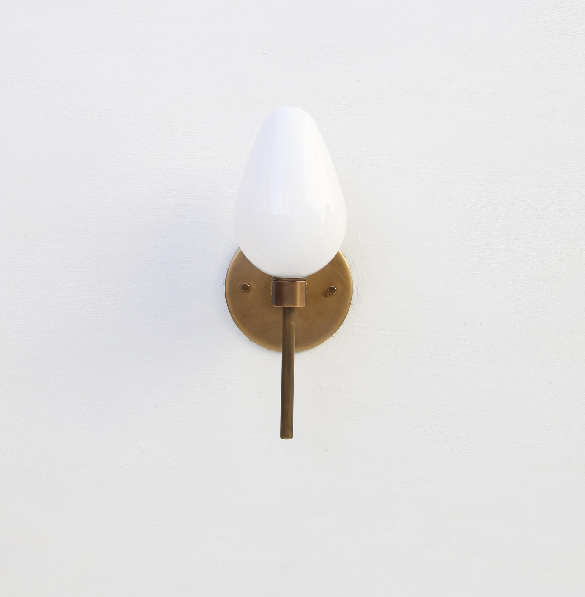 Bathroom Vanity, Vanity Fixture, Mid Century Brass Wall Sconce  light,  UL Listed. YAG-Tulip  No.4099