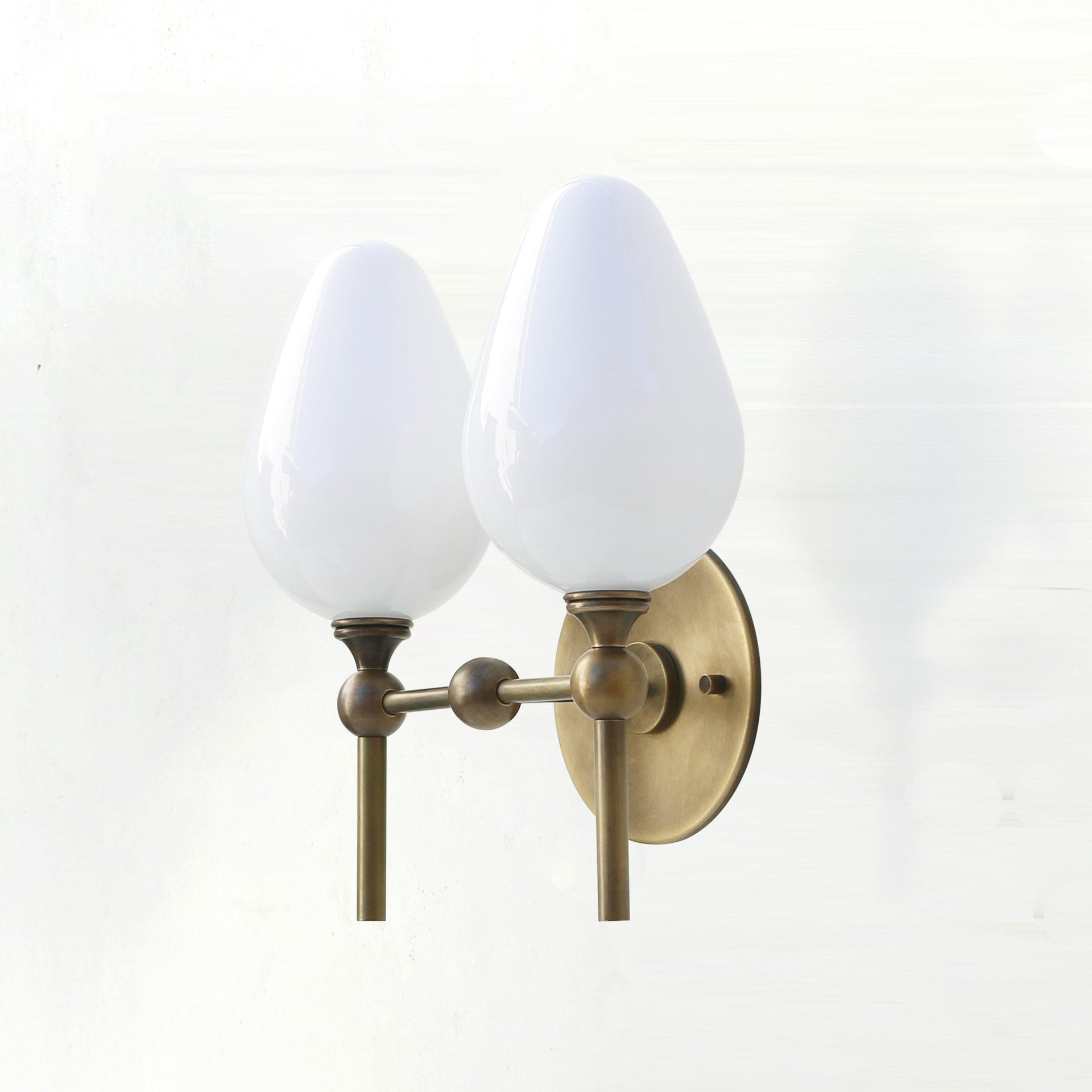 Bathroom Vanity, Vanity Fixture, Mid Century Brass Wall Sconce  light,  UL Listed. YAG-Tulip  No.3076