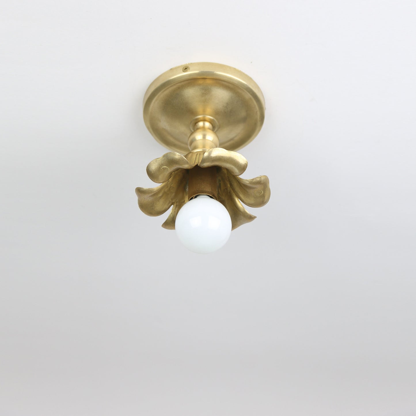 Brass ceiling light with flower shape lamp holder, Classic brass ceiling light