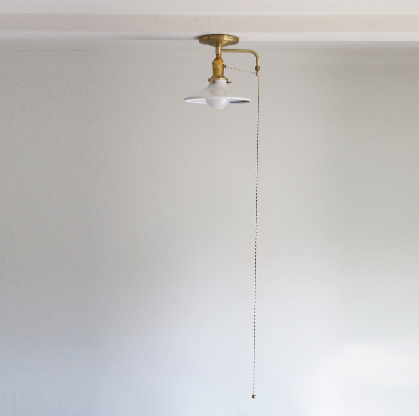 Ceiling light with pull chain switch, Casting brass canopy ceiling light